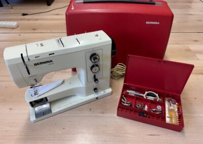 Bernina Record 830 mit Zubehör
