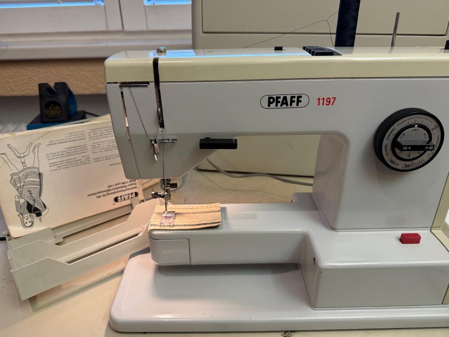 Pfaff 1197 mit Gebrauchsanleitung
