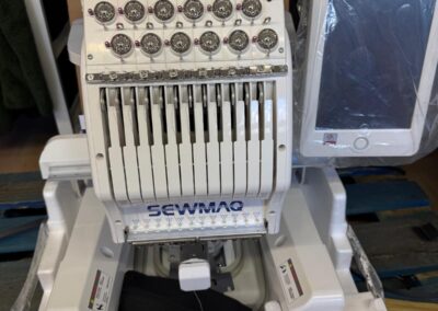 Industriestickmaschine nah